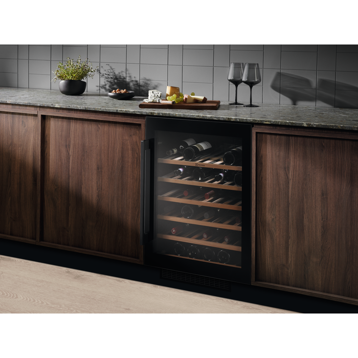 Electrolux - Vinotecas - EWUS052B5B